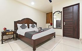 Townhouse Monark